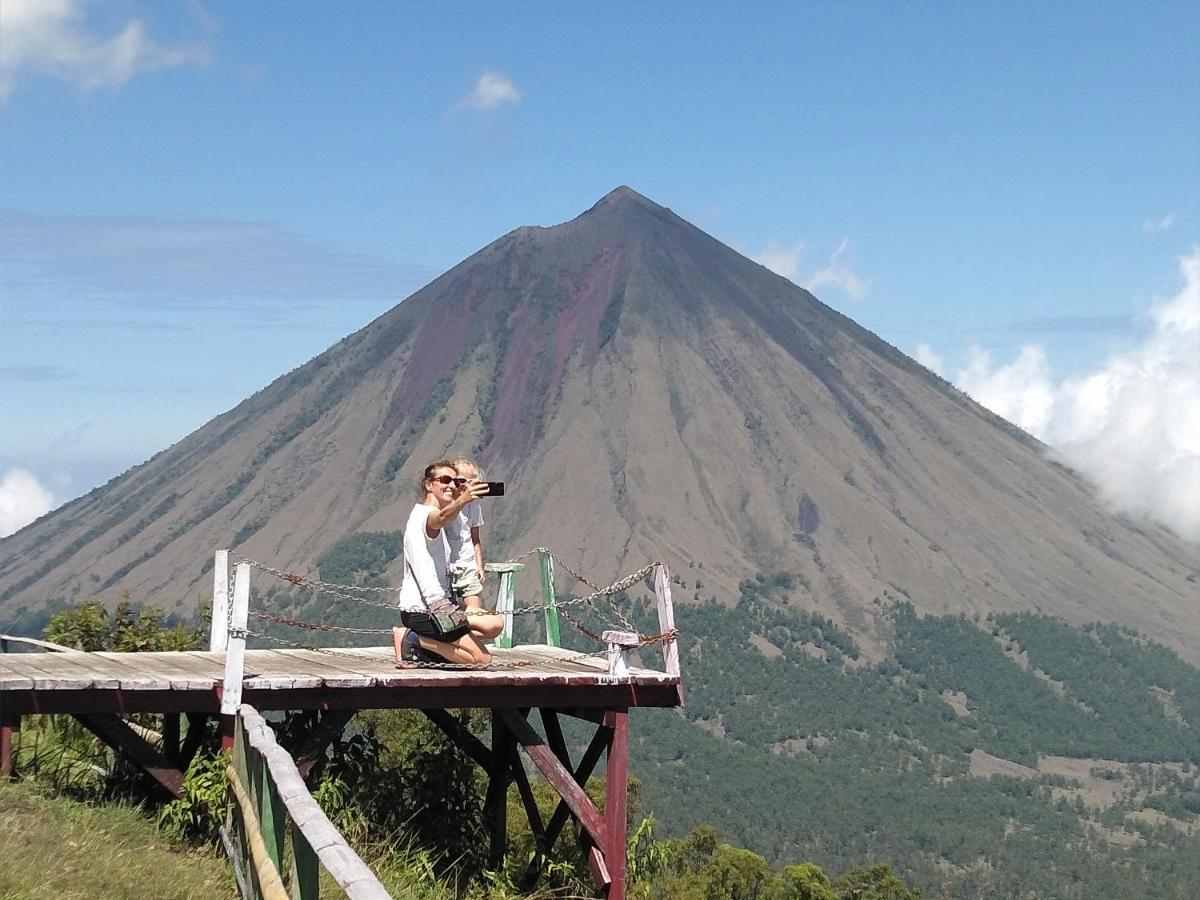 Arnolds Familly Homestay Bajawa Zewnętrze zdjęcie