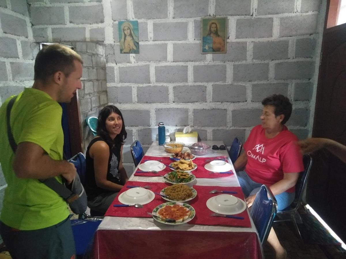 Arnolds Familly Homestay Bajawa Zewnętrze zdjęcie
